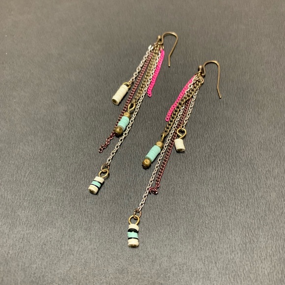 Dangling Earrings - Picture 5 of 5